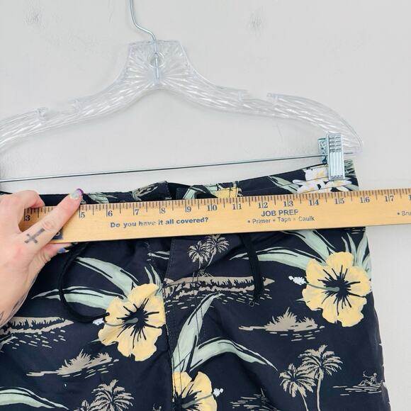 Rusty Black Tropical Print Board Shorts Men’s Size 30 - Picture 2 of 8